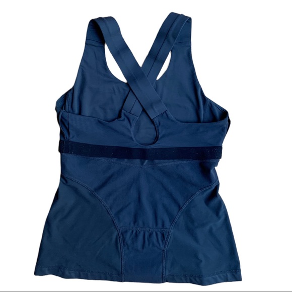 Lululemon Shelf Bra Tank Top with Criss Cross Back Size 6 in Grey - Picture 7 of 11